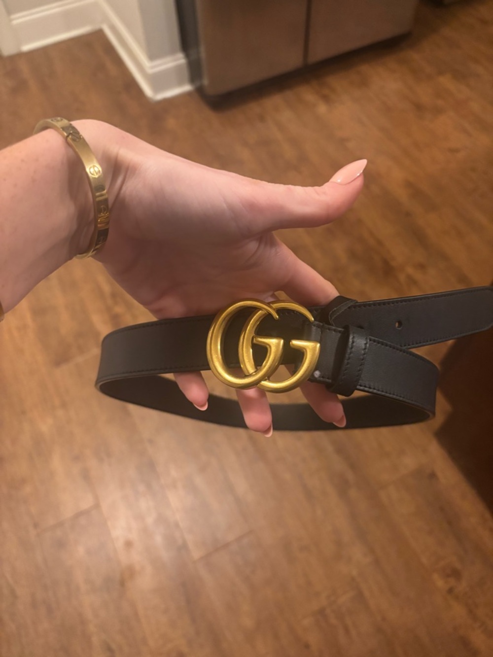 Gucci Black Leather Belt with Gold Double G Logo Buckle - Picture 2 of 4